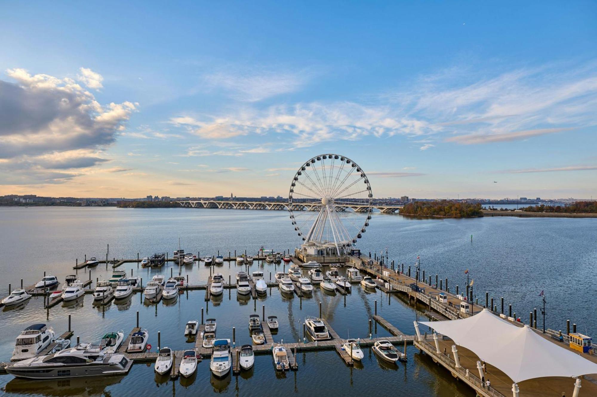 Hotel The Westin Washington National Harbor Esterno foto